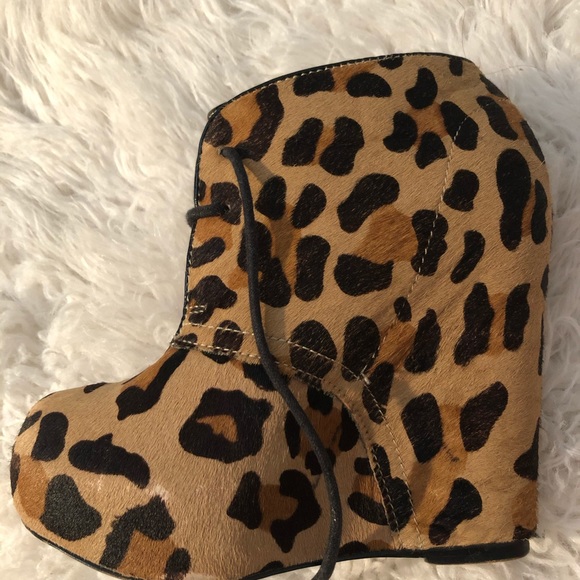 STEVE MADDEN WOMENS CHEETAH WEDGES SIZE 6 - Picture 4 of 5